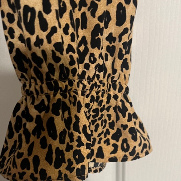 Leopard Print Ruffle  Top - Picture 2 of 5
